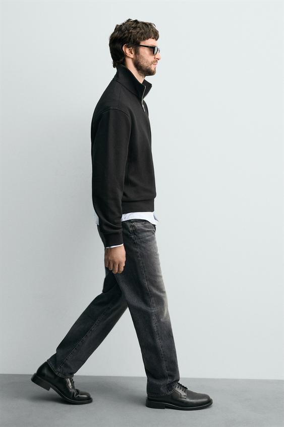 BASIC QUARTER-ZIP SWEATSHIRT